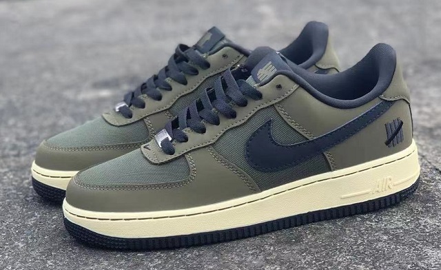 Women Air Force 1 080